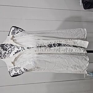 White Sleeves Botton Down Blouse